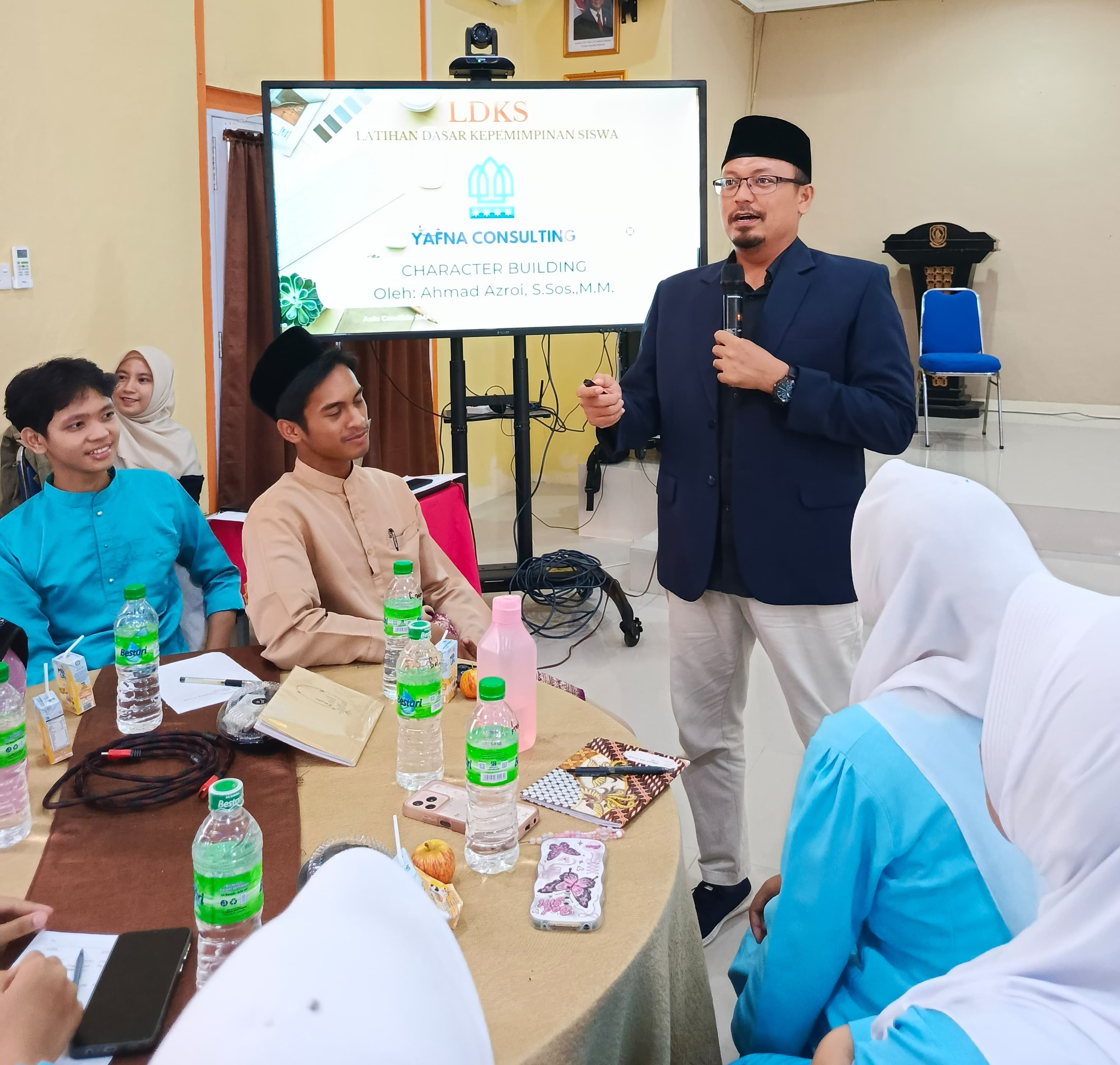 Krisis Kepemimpinan Pemuda: Tantangan Zaman atau Kegagalan Pembinaan?